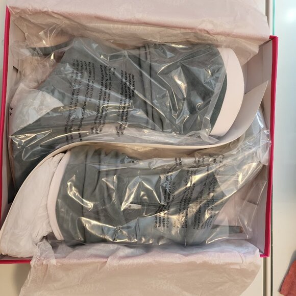 Vince Camuto Spruce Suede Heeled Boot Size 8 - Picture 9 of 9